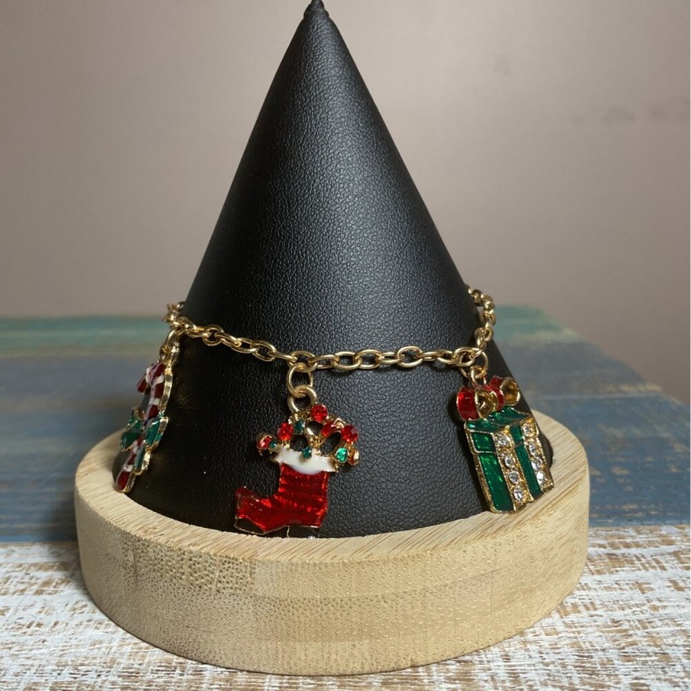 Gold-Tone Christmas Charm Bracelet With Holiday-Themed Charms & Toggle Clasp